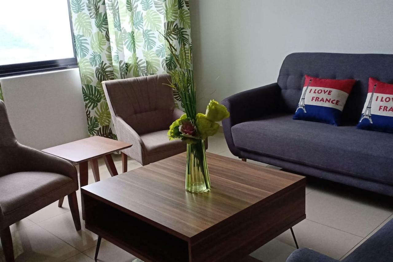 Manee Home Kota Damansara Kuala Selangor Esterno foto